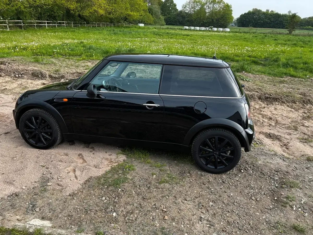Occasion Mini ONE 90 ch (66 kW) 2004 Noir Citadine