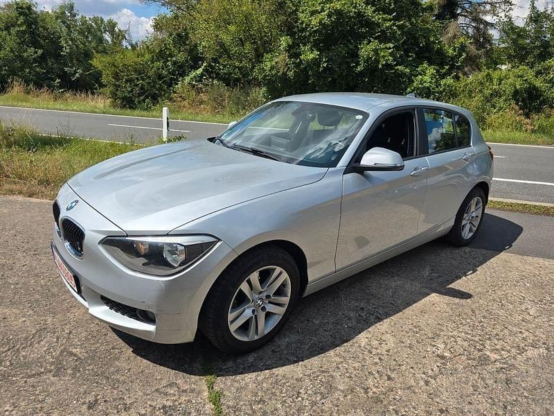 Silber Gebraucht 2014 BMW 114 Comfort Edition Kleinwagen | 7.900 € (Fairer Preis) - Bild 1/4