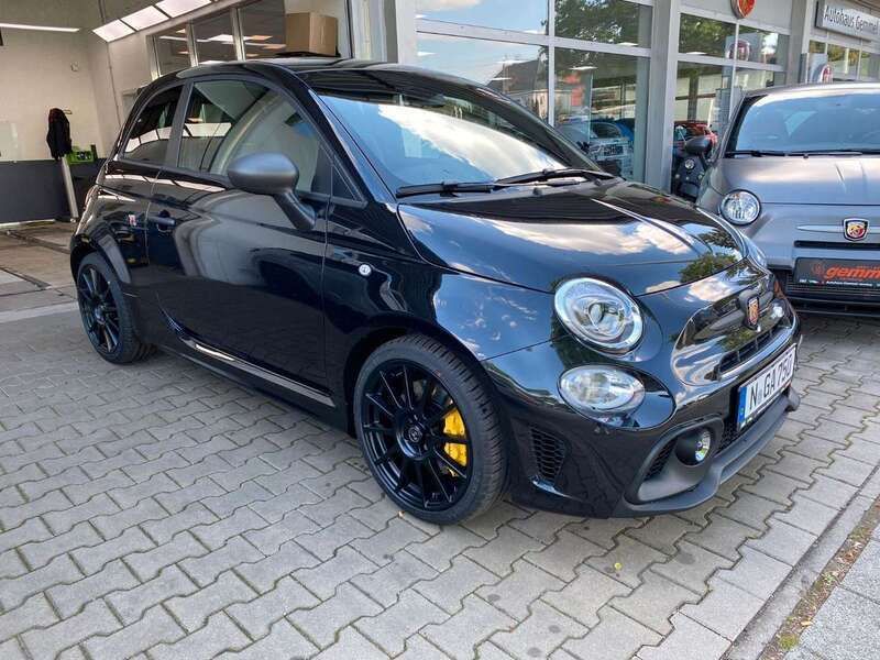 Schwarz Gebraucht 2024 Abarth 695C Cabrio | 35.290 € (Fairer Preis) - Bild 1/4