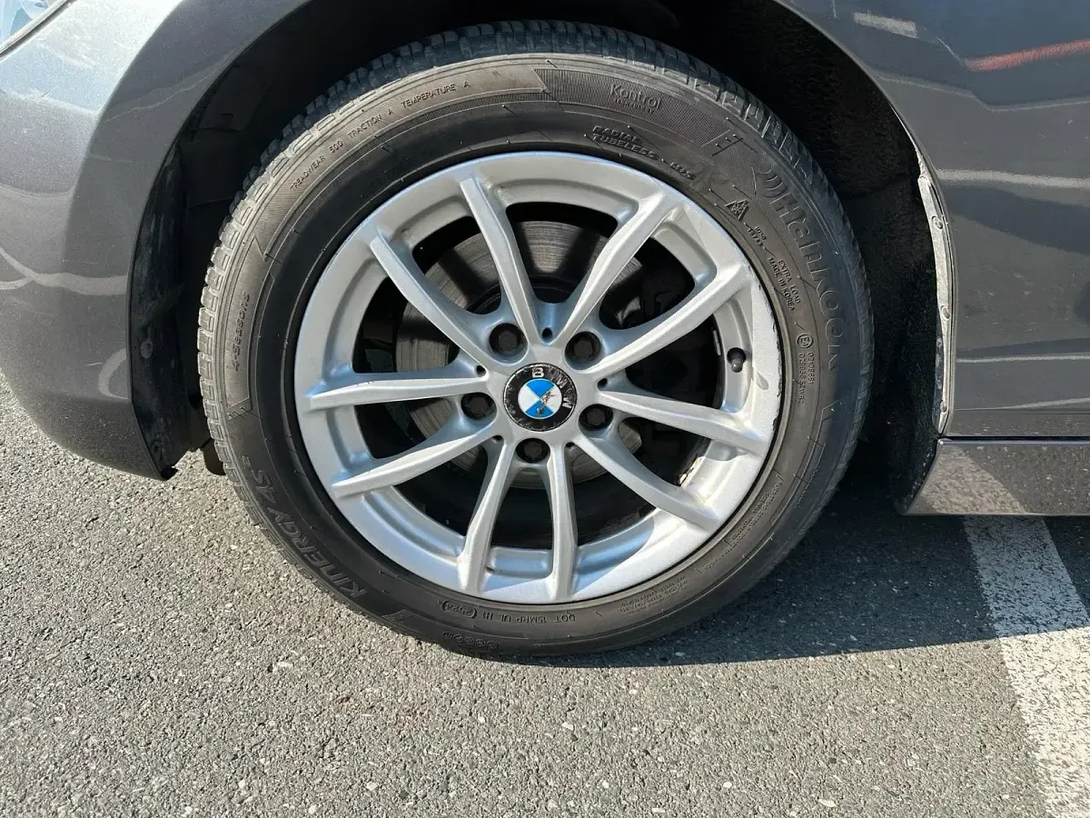 Gebraucht BMW 120 184 PS (135 kW) 2012 Grau Kleinwagen
