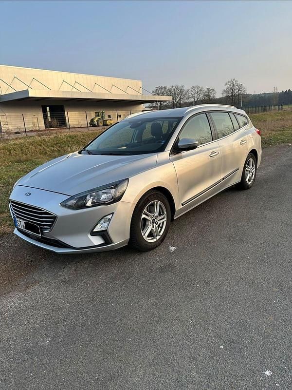 Gebraucht Ford Focus 120 PS (88 kW) 2019 Silber Kombi