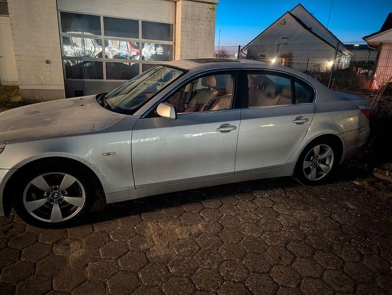 Gebraucht BMW 525 177 PS (130 kW) 2006 Schwarz Limousine