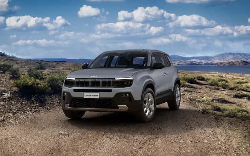 Grau (storm grey) Neu 2025 Jeep Avenger Altitude SUV | 29.990 € (Teuer) - Bild 1/4