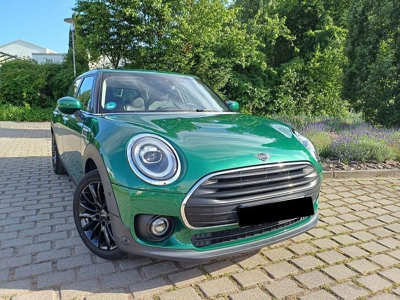 Grün Gebraucht 2019 Mini One Clubman Kombi | 16.590 € (Fairer Preis) - Bild 1/4