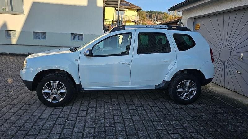 Gebraucht Dacia Duster 105 PS (77 kW) 2014 Weiß SUV