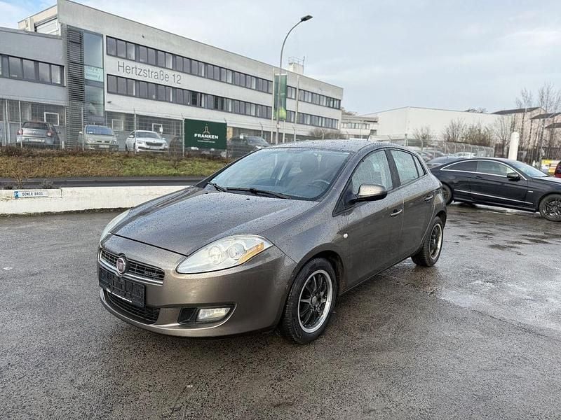 Grau Gebraucht 2008 Fiat Bravo Dynamic Kleinwagen | 2.590 € (Fairer Preis) - Bild 1/4