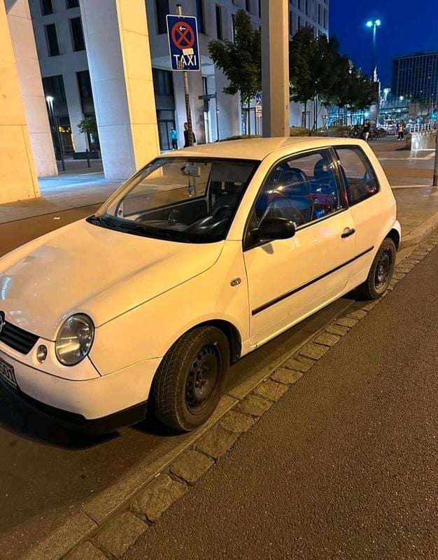 Weiß Gebraucht 2002 VW Lupo Kleinwagen | 400 € (Superpreis) - Bild 1/4