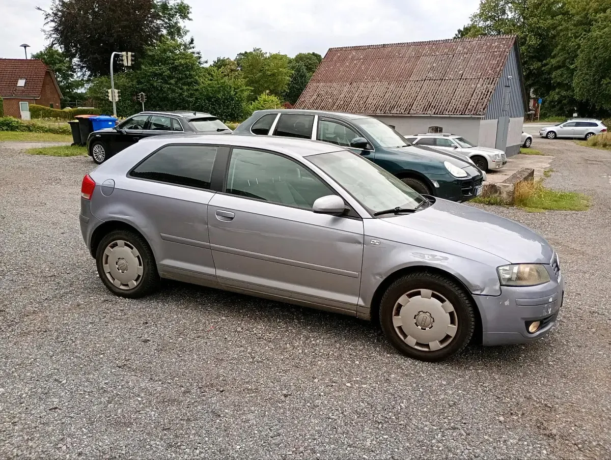 Gebraucht Audi A3 101 PS (74 kW) 2004 Blau Kleinwagen