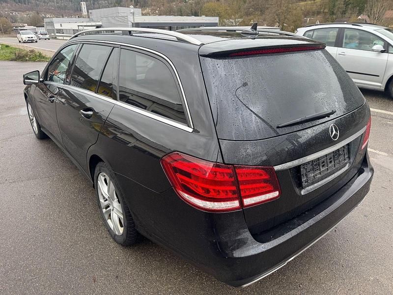 Gebraucht Mercedes E200 Elegance 136 PS (100 kW) 2015 Schwarz Kombi