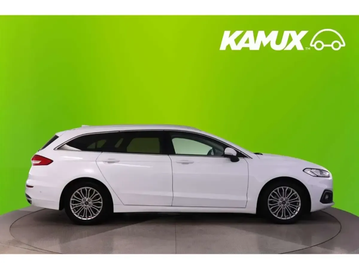 Gebraucht Ford Mondeo Titanium 190 PS (139 kW) 2022 Frozen white Kombi