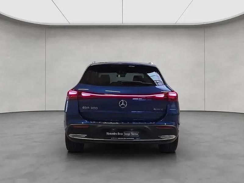 Gebraucht Mercedes EQA300 Advanced 167 kW (228 PS) 2024 Blau SUV