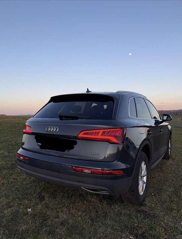 Gebraucht Audi Q5 Basis 190 PS (139 kW) 2018 Grau SUV