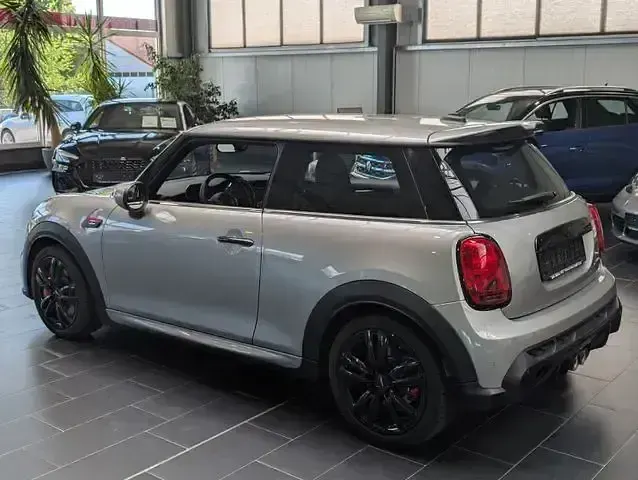 Gebraucht Mini John Cooper Works Essential 231 PS (169 kW) 2023 Silber Kleinwagen