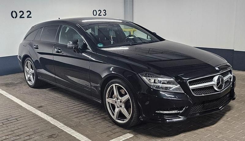 Schwarz Gebraucht 2013 Mercedes CLS350 Shooting Brake AMG Kombi | 14.500 € (Guter Preis) - Bild 1/4