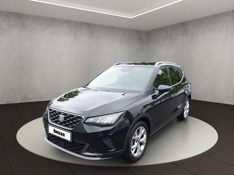 Mitternachtsschwarz Gebraucht 2024 Seat Arona FR SUV | 17.980 € (Guter Preis) - Bild 1/4