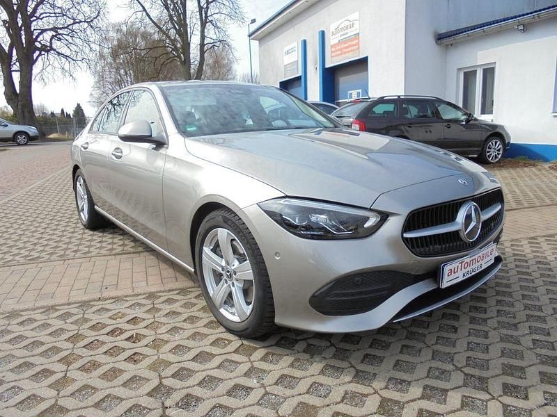 Gebraucht Mercedes C220 200 PS (147 kW) 2022 Silber Limousine