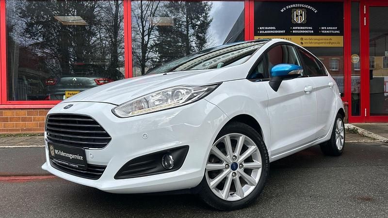 Gebraucht Ford Fiesta Titanium 125 PS (91 kW) 2016 Weiß Kleinwagen