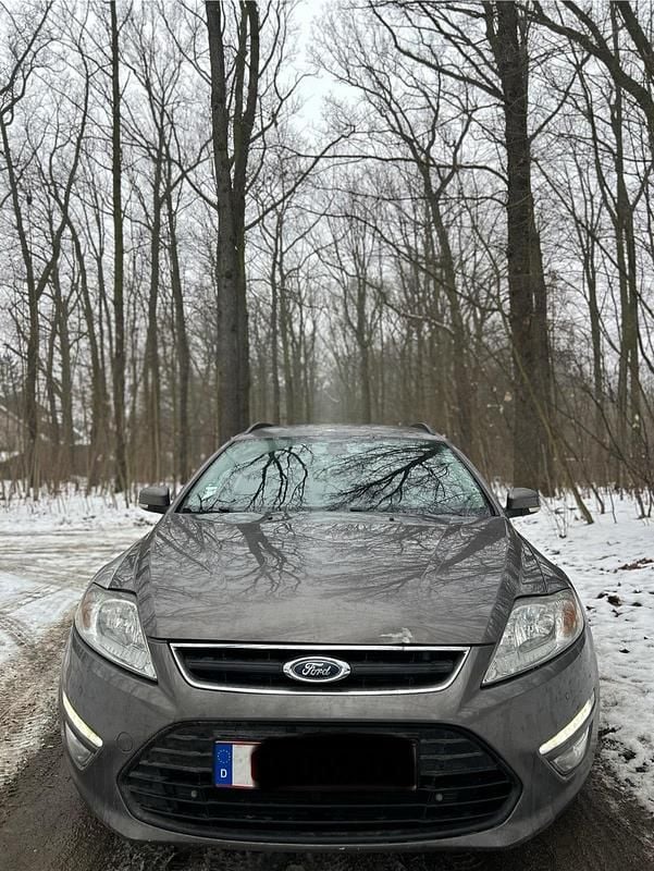 Grau Gebraucht 2012 Ford Mondeo Kombi | 2.899 € (Superpreis) - Bild 1/4