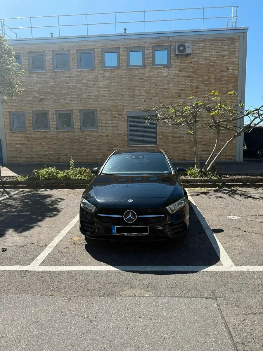 Gebraucht Mercedes A250 AMG line 218 PS (160 kW) 2020 Schwarz Limousine