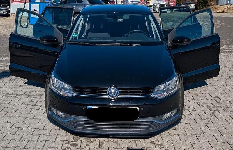 Gebraucht VW Polo LOUNGE 90 PS (66 kW) 2015 Schwarz Limousine