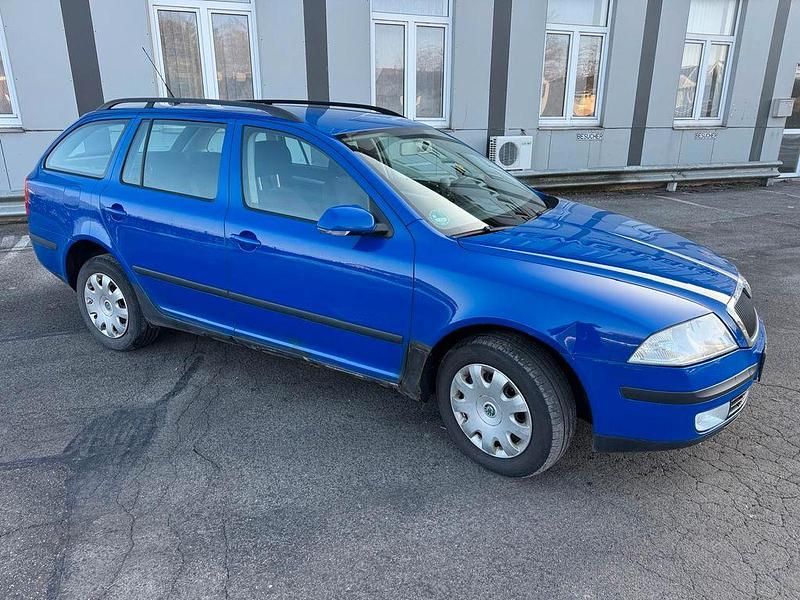 Gebraucht Skoda Octavia Ambiente 140 PS (102 kW) 2007 Blau Kombi