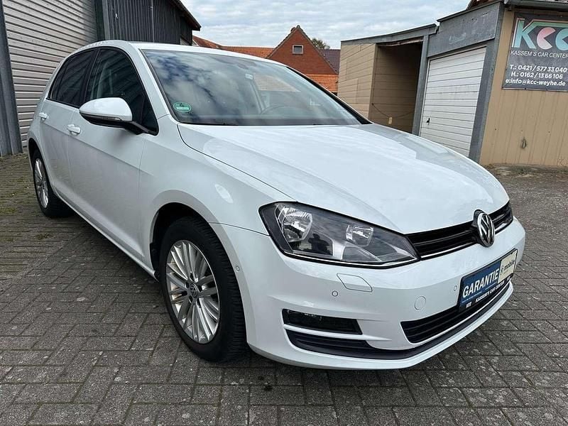 Pure white Gebraucht 2014 VW Golf VII Cup Kleinwagen | 6.999 € (Fairer Preis) - Bild 1/4
