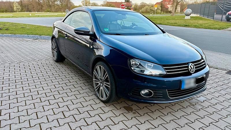 Gebraucht VW Eos 140 PS (102 kW) 2011 Blau Cabrio