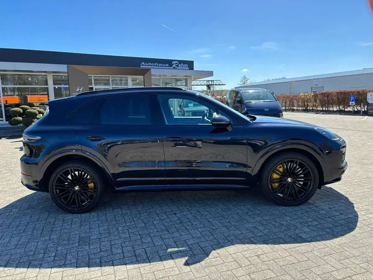 Gebraucht Porsche Cayenne 549 PS (403 kW) 2019 Moonlightbluemetallic SUV