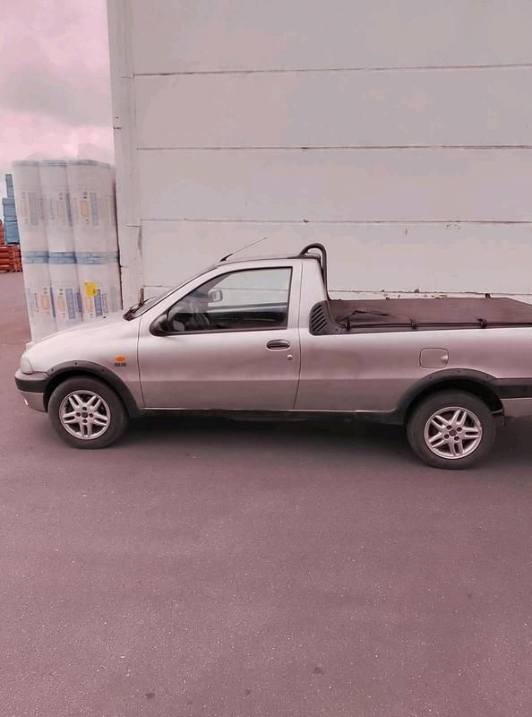 Gebraucht Fiat Strada 68 PS (50 kW) 2000 Grau Pickup