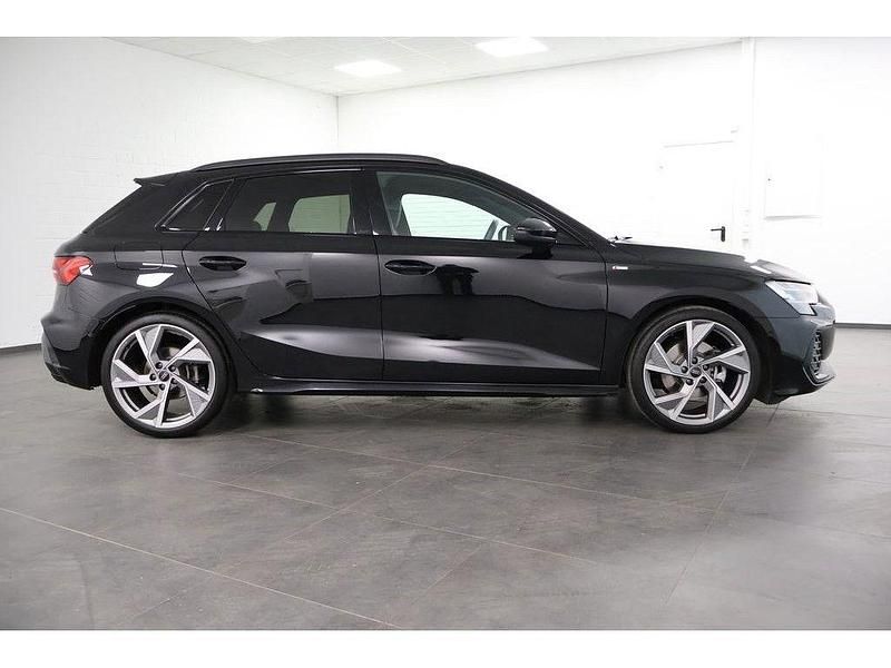 Gebraucht Audi A3 S-Line 150 PS (110 kW) 2025 Schwarz Limousine
