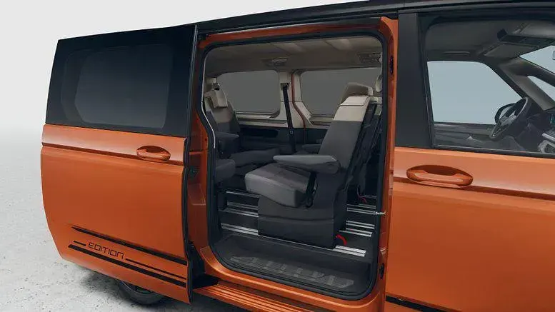 Neu VW Multivan Edition 150 PS (110 kW) 2025 Indiumgrau metallic Van / Kleinbus