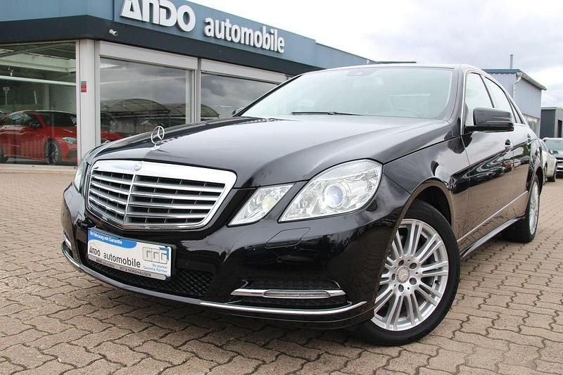 Gebraucht Mercedes E300 204 PS (150 kW) 2012 Schwarz Limousine