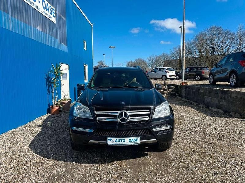 Gebraucht Mercedes GL350 265 PS (194 kW) 2011 Schwarz SUV