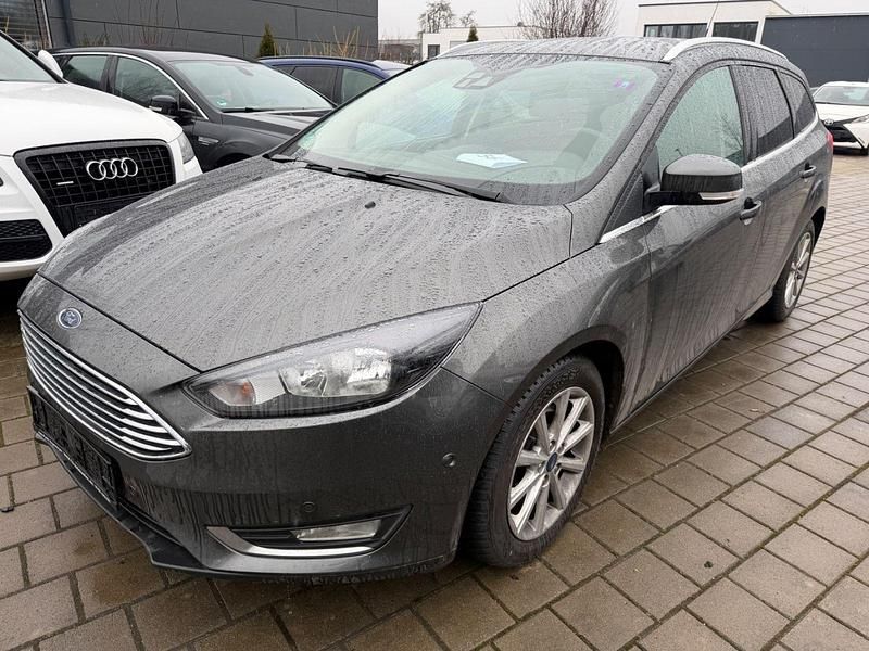 Gebraucht Ford Focus Titanium 150 PS (110 kW) 2017 Grau Kombi