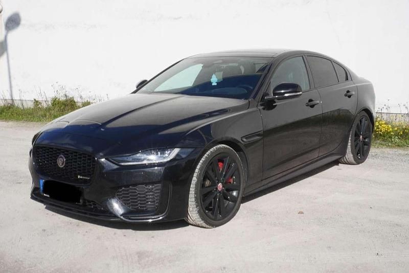 Gebraucht Jaguar XE R-Dynamic 204 PS (150 kW) 2023 Schwarz Limousine