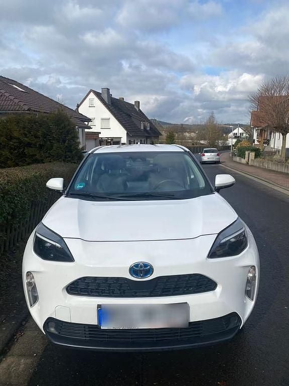 Gebraucht Toyota Yaris Cross Business Edition 116 PS (85 kW) 2023 Weiß SUV