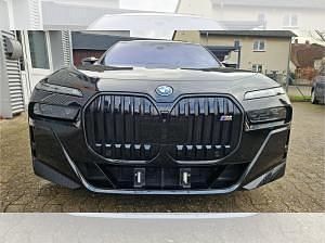 Gebraucht BMW 760 M Performance 571 PS (419 kW) 2023 Schwarz (black sapphire metallic) Limousine