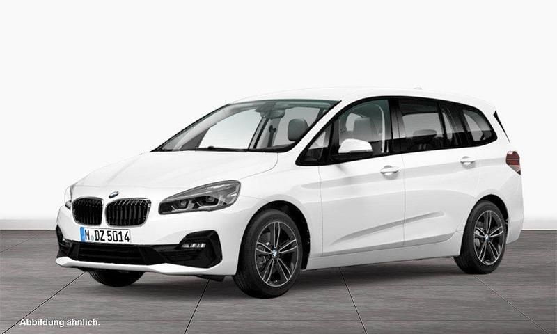 Alpinweiß uni Gebraucht 2021 BMW 218 Gran Tourer Sport Line Van / Kleinbus | 21.910 € (Fairer Preis) - Bild 1/4