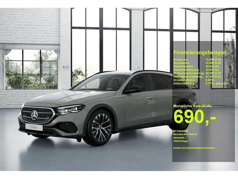 Grau Gebraucht 2024 Mercedes E300 Night Limousine | 63.990 € - Bild 1/3