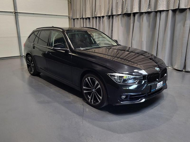 Gebraucht BMW 340 Sport Line 326 PS (239 kW) 2019 Saphirschwarz Kombi