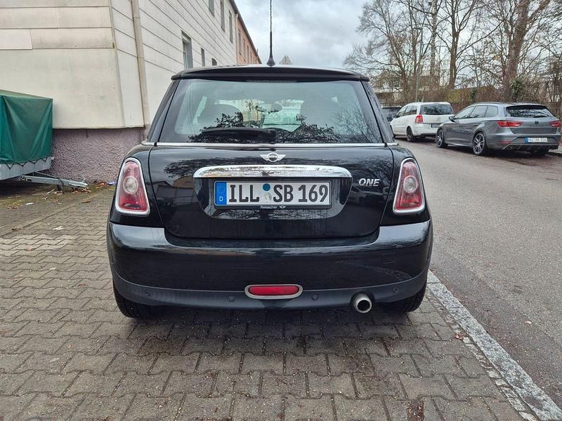 Gebraucht Mini ONE 98 PS (72 kW) 2010 Schwarz Kleinwagen