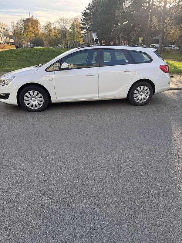 Gebraucht 2015 Opel Astra Kombi | 5.000 € (Teuer) - Bild 1/4