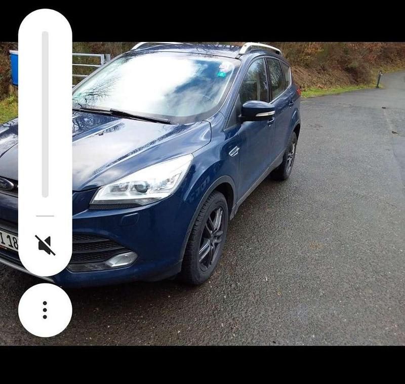 Gebraucht Ford Kuga Trend 120 PS (88 kW) 2016 Blau SUV