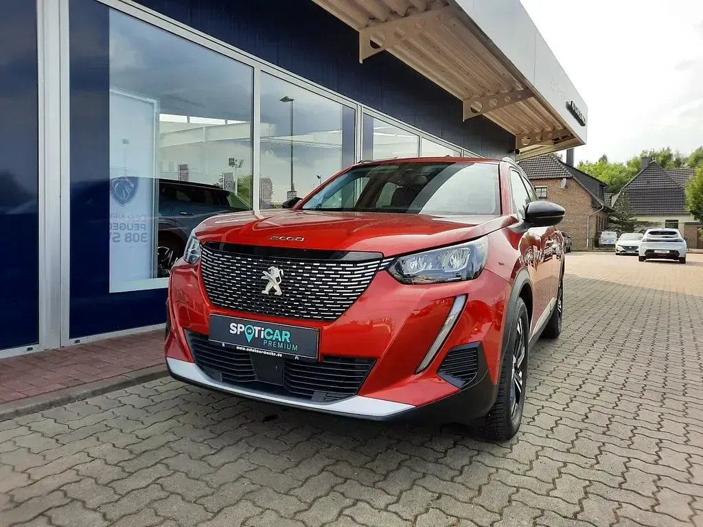 Gebraucht Peugeot 2008 Allure 131 PS (96 kW) 2022 Rot SUV