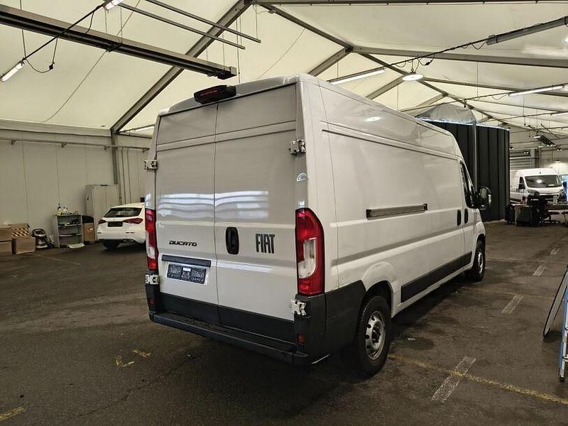 Gebraucht Fiat Ducato 140 PS (102 kW) 2024 Ducato weiß Van