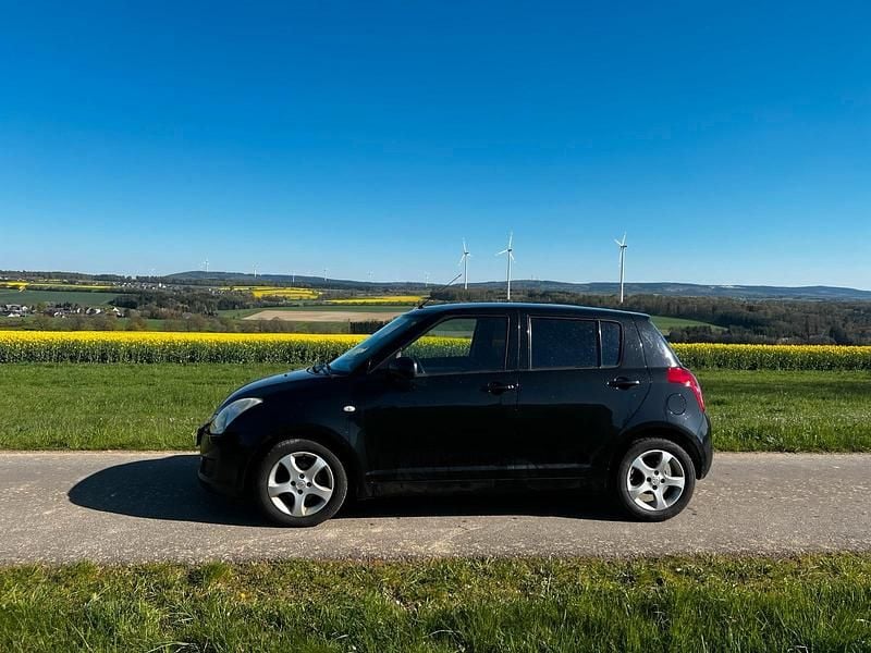 Second-hand Suzuki Swift 92 CP (67 kW) 2008 Negru Hatchback