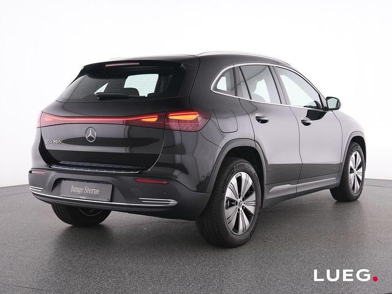 Gebraucht Mercedes EQA250 Progressive 139 kW (190 PS) 2025 Schwarz SUV