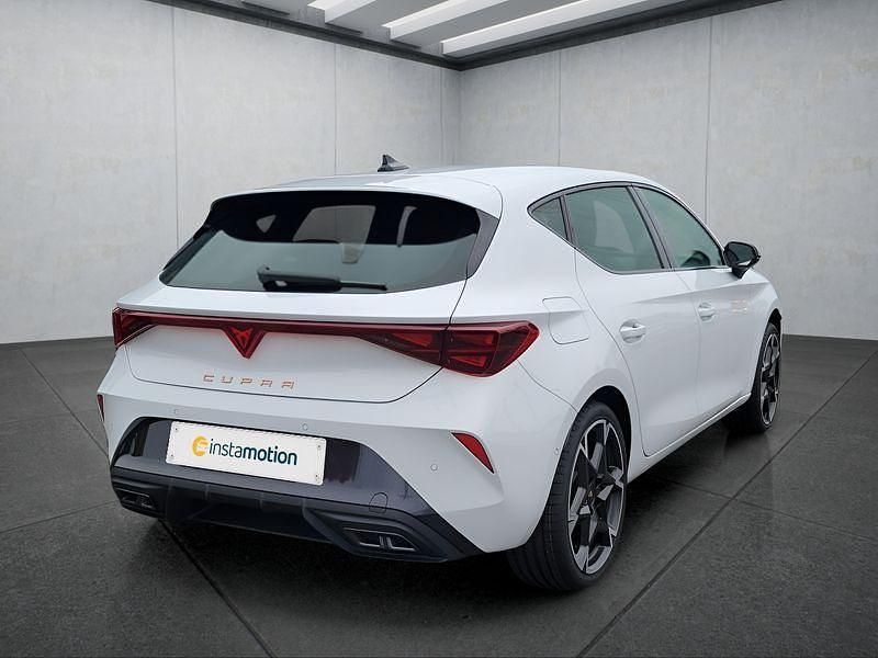 Neu Cupra Leon 150 PS (110 kW) 2025 Weiß Kleinwagen