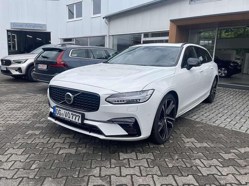 Gebraucht Volvo V90 Ultimate 197 PS (144 kW) 2024 Crystal white Kombi