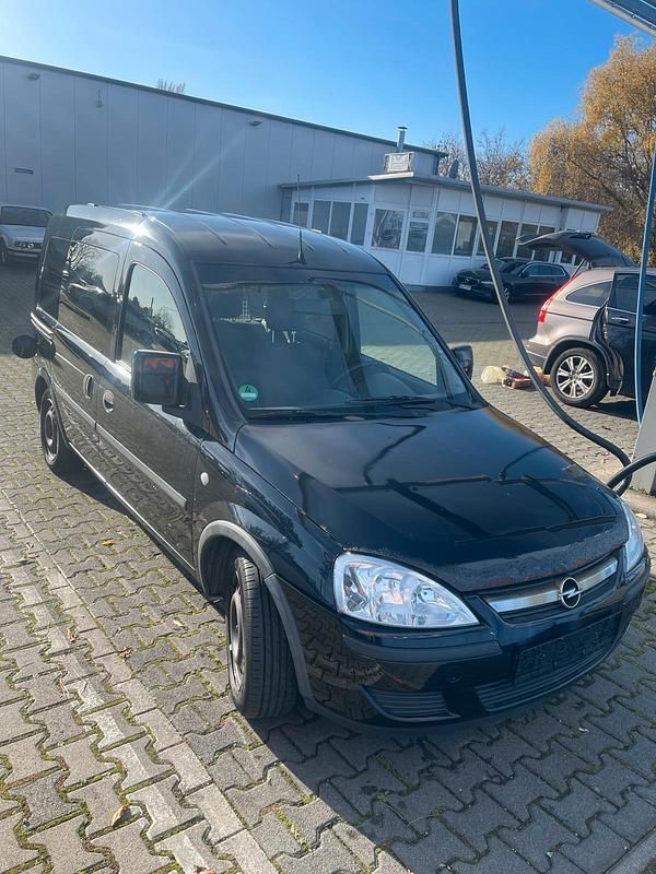 Schwarz Gebraucht 2006 Opel Combo Family Kombi | 2.990 € (Fairer Preis) - Bild 1/4